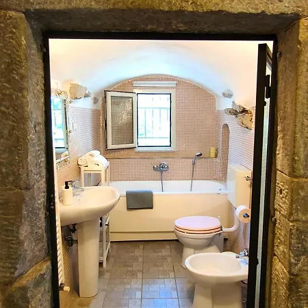 Bed & Breakfast La Casa Delle Pietre Parlanti - Casa In Pietra Ai Piedi Del Parco Delle 5 Terre Biassa