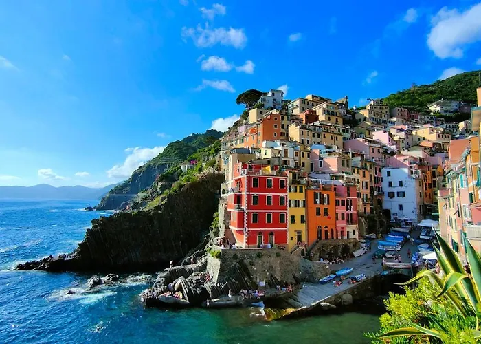 فندق مبيت وإفطار La Casa Delle Pietre Parlanti - Casa In Pietra Ai Piedi Del Parco Delle 5 Terre 3*
