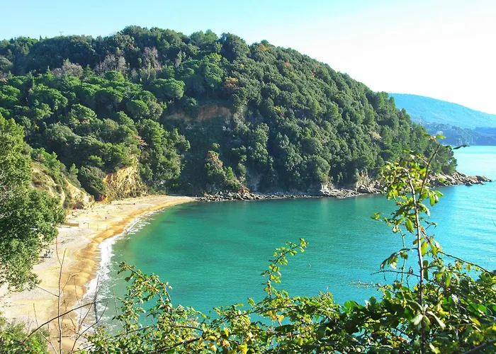 La Casa Delle Pietre Parlanti - Casa In Pietra Ai Piedi Del Parco Delle 5 Terre فندق مبيت وإفطار لا سبيتسْيا